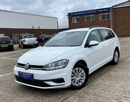 Volkswagen Golf S TDI BLUEMOTION TECHNOLOGY 1