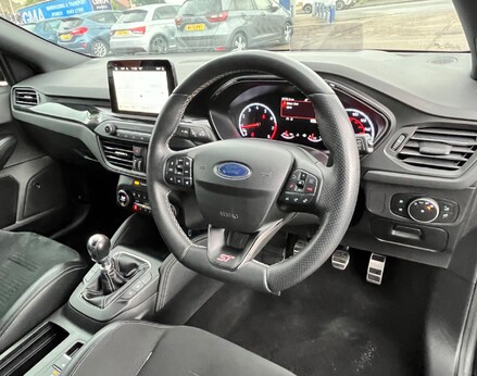 Ford Focus ST 18