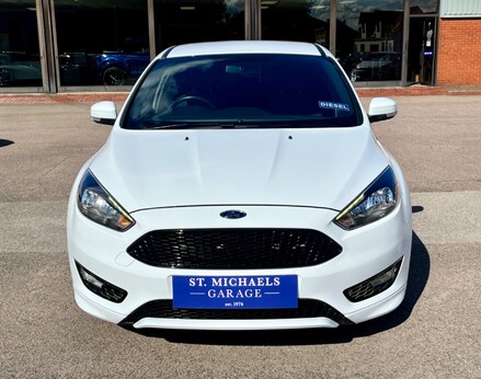 Ford Focus ST-LINE TDCI 5