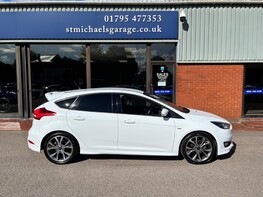 Ford Focus ST-LINE TDCI 10