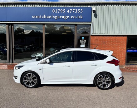 Ford Focus ST-LINE TDCI 11