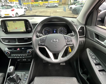 Hyundai TUCSON GDI SE NAV 19