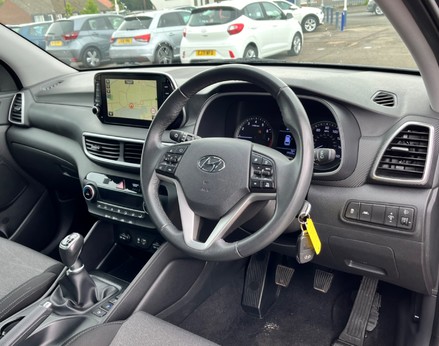 Hyundai TUCSON GDI SE NAV 18