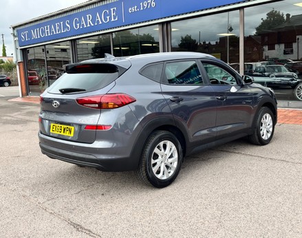 Hyundai TUCSON GDI SE NAV 8