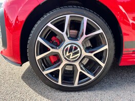 Volkswagen Up GTI 13