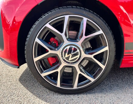 Volkswagen Up GTI 13