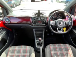 Volkswagen Up GTI 2