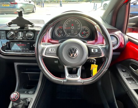 Volkswagen Up GTI 19