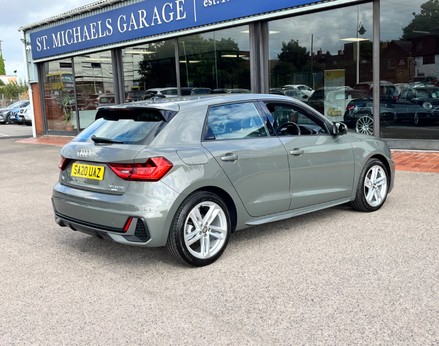 Audi A1 SPORTBACK TFSI S LINE 8