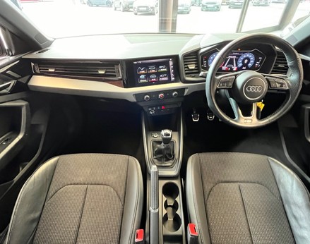 Audi A1 SPORTBACK TFSI S LINE 2