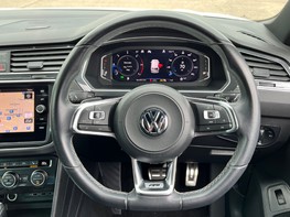 Volkswagen Tiguan R-LINE TECH TDI DSG 19