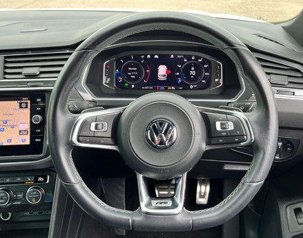 Volkswagen Tiguan R-LINE TECH TDI DSG 19