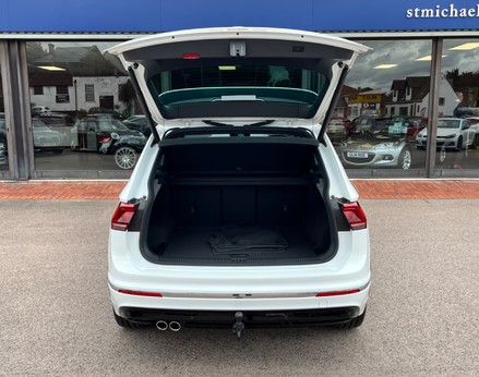 Volkswagen Tiguan R-LINE TECH TDI DSG 63