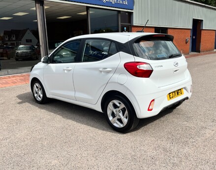 Hyundai i10 MPI SE CONNECT 9