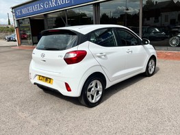 Hyundai i10 MPI SE CONNECT 8