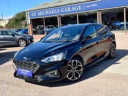 Ford Focus ST-LINE X 1