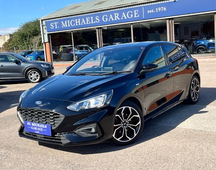 Ford Focus ST-LINE X 1