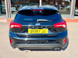 Ford Focus ST-LINE X 6