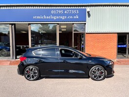 Ford Focus ST-LINE X 10