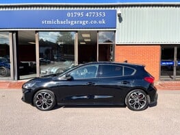 Ford Focus ST-LINE X 11