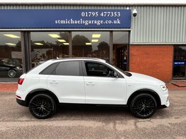 Audi Q3 TFSI BLACK EDITION 10