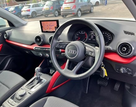 Audi Q2 TFSI SPORT 18