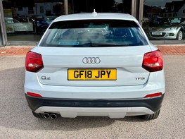 Audi Q2 TFSI SPORT 6