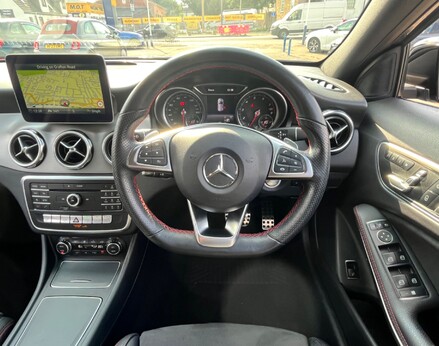 Mercedes-Benz GLA Class GLA 200 AMG LINE EDITION PLUS 19