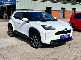 Toyota Yaris Cross DESIGN FHEV 4