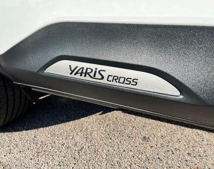 Toyota Yaris Cross DESIGN FHEV 64