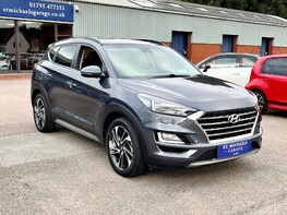 Hyundai TUCSON T-GDI PREMIUM SE 4