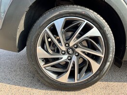 Hyundai TUCSON T-GDI PREMIUM SE 15