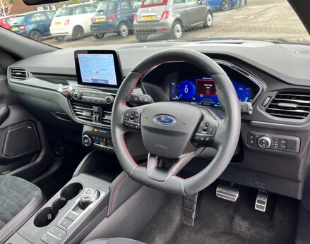 Ford Kuga ST-LINE X FIRST EDITION 17