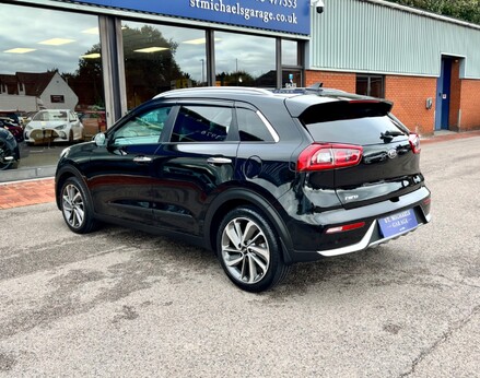 Kia Niro FIRST EDITION 9