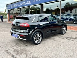 Kia Niro FIRST EDITION 8