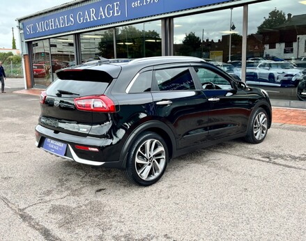 Kia Niro FIRST EDITION 8