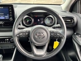 Toyota Yaris DESIGN FHEV 20