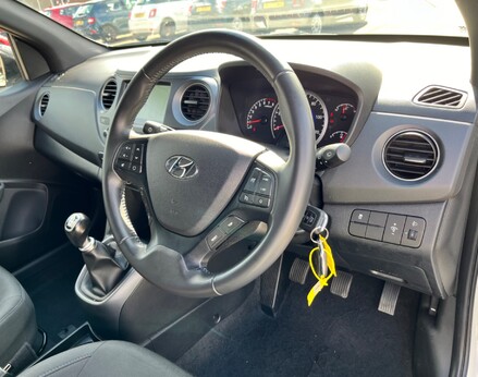 Hyundai i10 GO SE 18