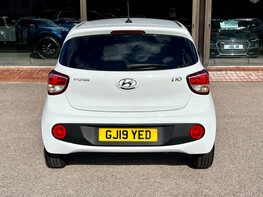 Hyundai i10 GO SE 6