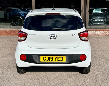 Hyundai i10 GO SE 6