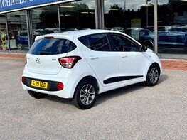 Hyundai i10 GO SE 8