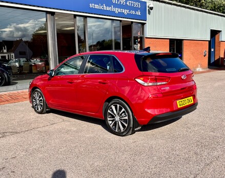 Hyundai i30 CRDI PREMIUM SE 9