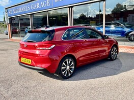 Hyundai i30 CRDI PREMIUM SE 8