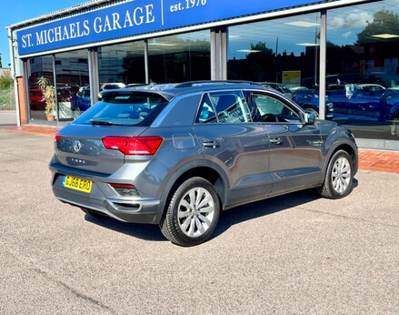 Volkswagen T-Roc SE TDI 8