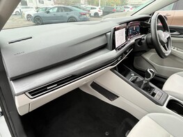 Volkswagen Golf STYLE TSI 17