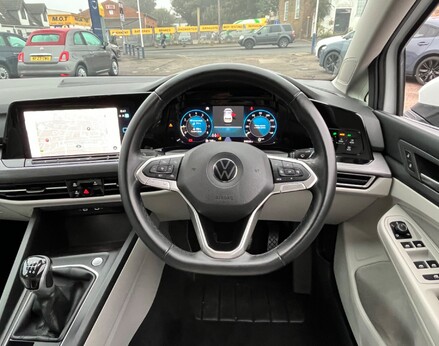 Volkswagen Golf STYLE TSI 19