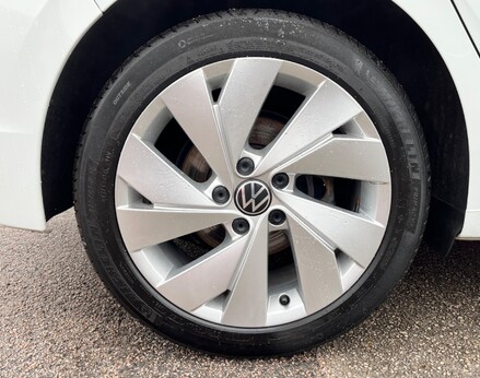 Volkswagen Golf STYLE TSI 13