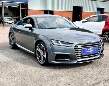 Audi TT TTS TFSI QUATTRO 4