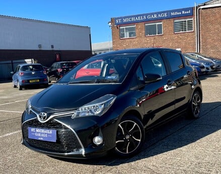 Toyota Yaris VVT-I DESIGN M-DRIVE S 1