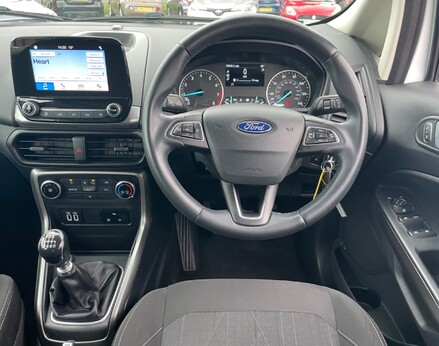 Ford Ecosport ZETEC 18